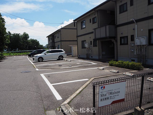 ディアスりんどう　Ａ棟 駐車場