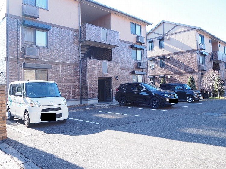 ペイサージュ　Ｃ棟 駐車場
