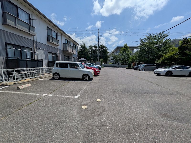 マルシェMIMURA　C棟  駐車場