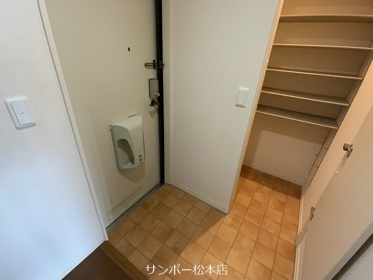 ソレイユ渚  玄関