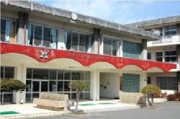 犬飼ハイツ浅間 中学校
