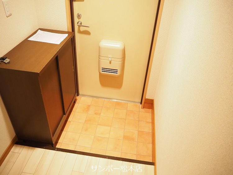 Limpiaメゾンタナカ 玄関