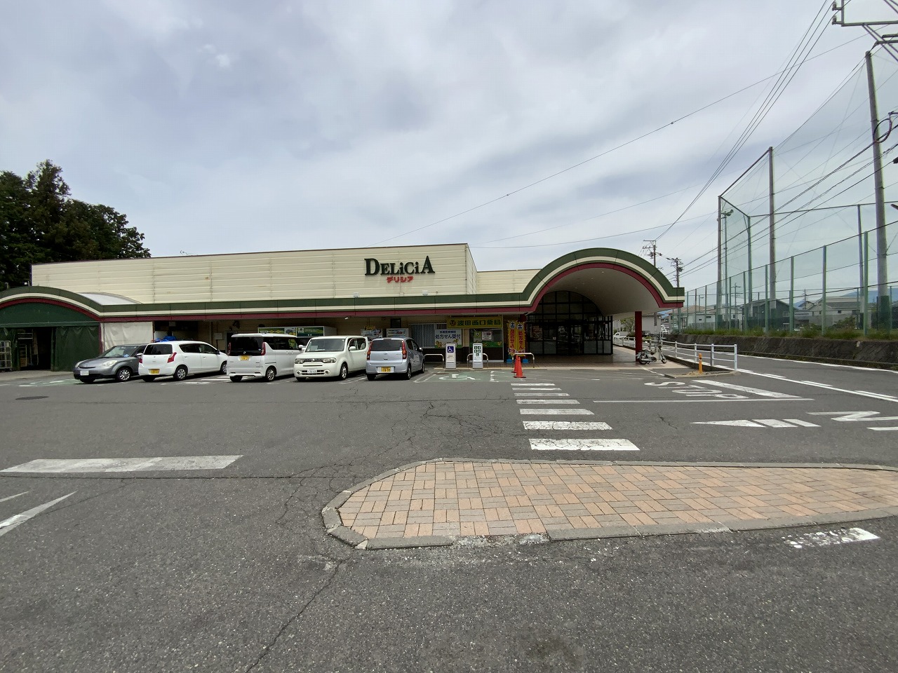 シャーメゾンシーマウス　B棟 スーパー