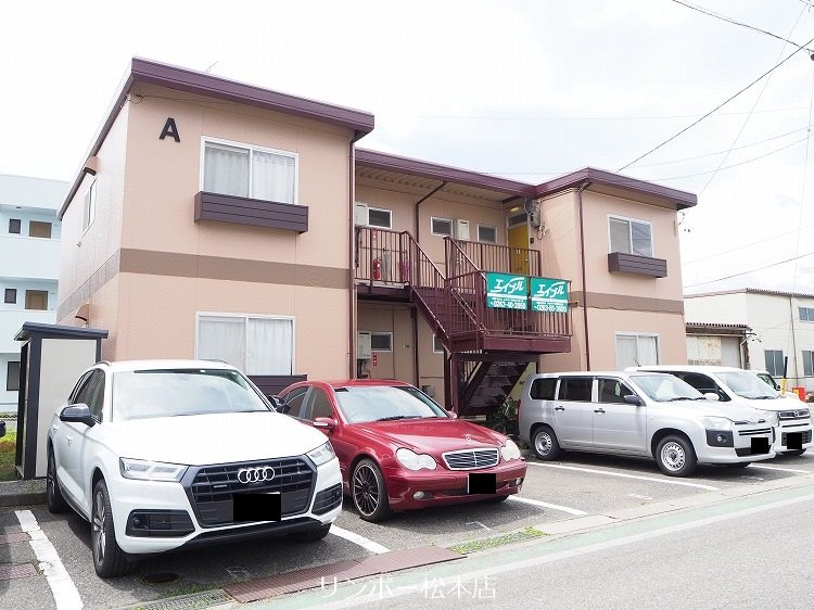 コーポ下河原　A棟 駐車場