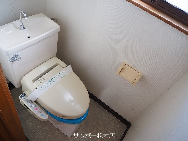 出川3丁目貸家 トイレ