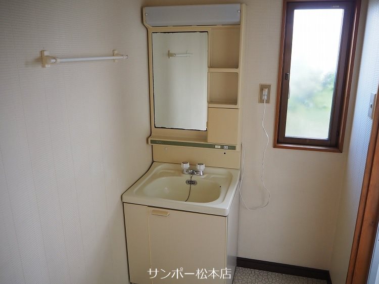 出川3丁目貸家 洗面所