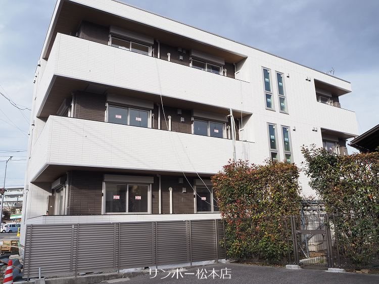 アーバンクレスト白板 外観