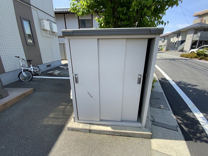メゾンイリス その他