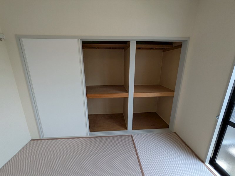 グリーンハイツ島立　C棟 収納
