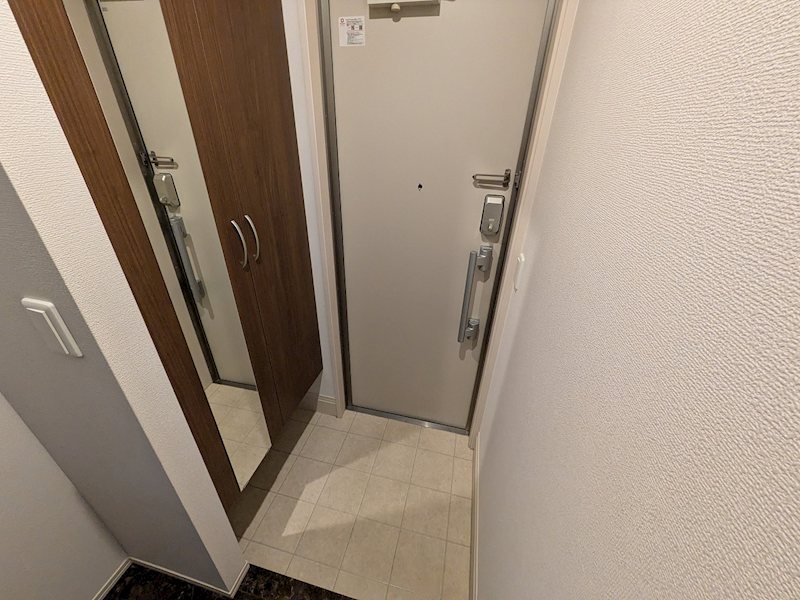 アーバンクレスト白板 玄関