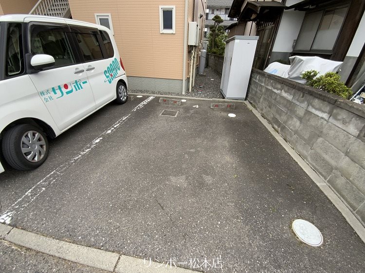 Something New 駐車場
