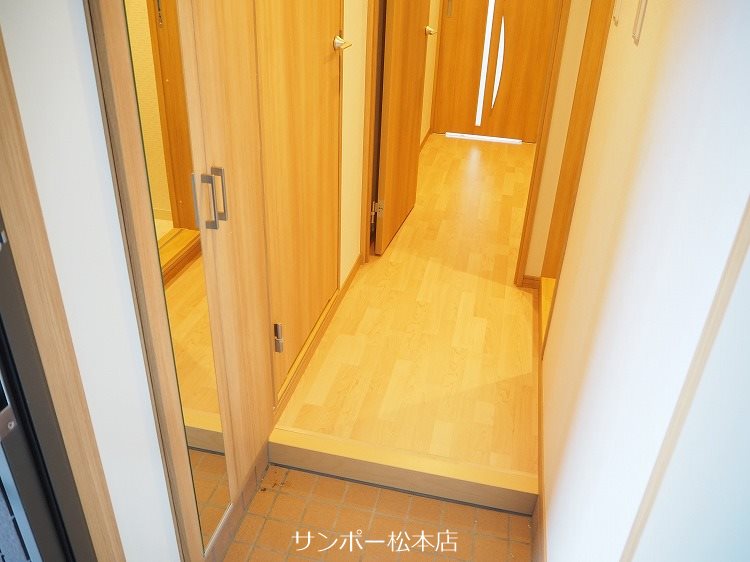アライブⅤ 玄関