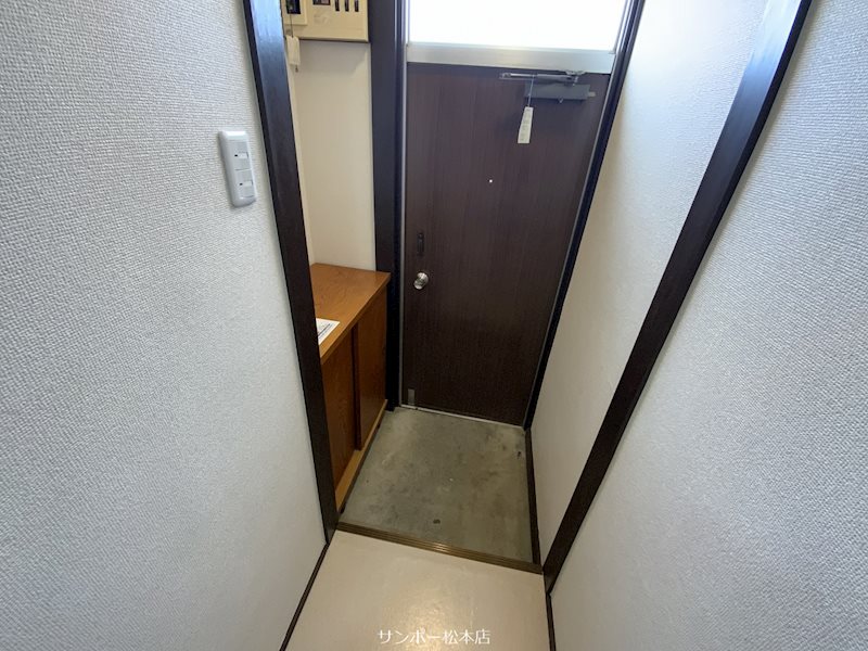 村井貸家 玄関