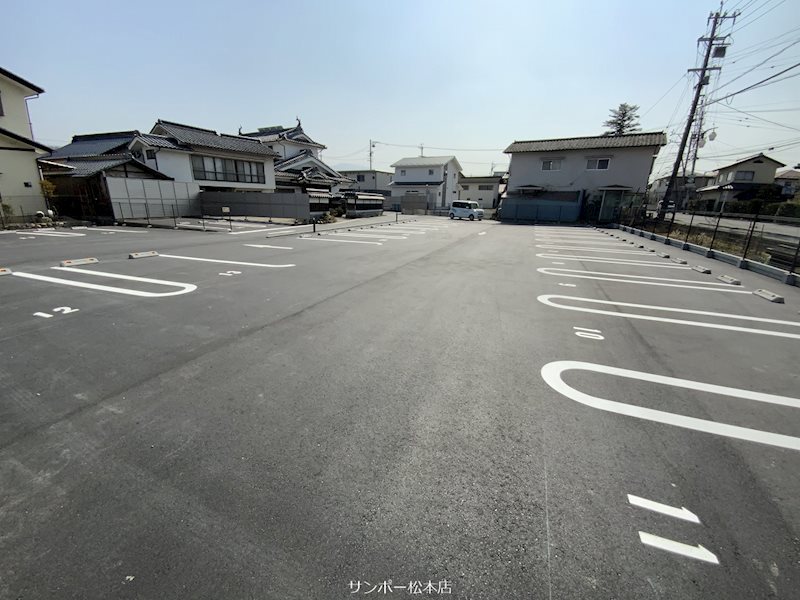 ハイランドシティA棟 駐車場