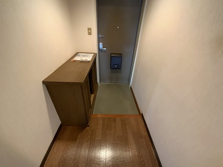 並柳ハイツ 玄関