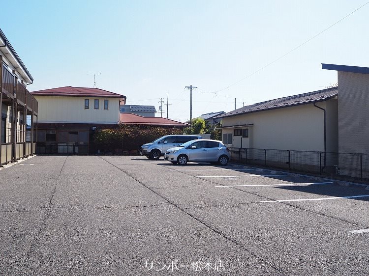 Bon marche  駐車場