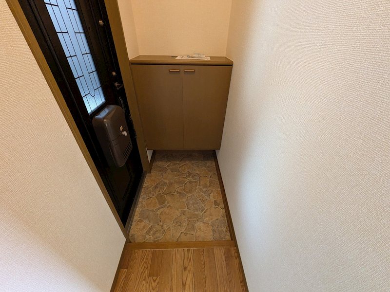 グランドール沢村 玄関