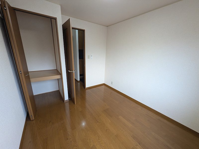 シャルマンドヌール  その他