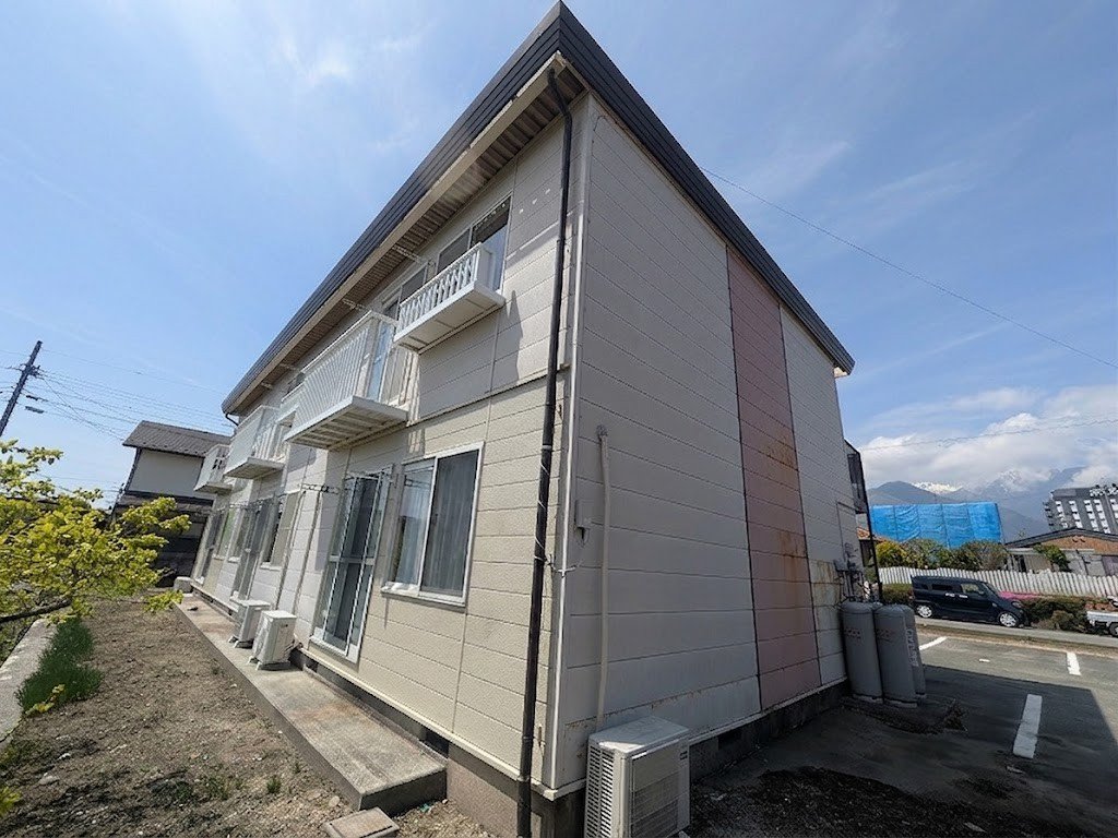 ハイツ西駒 外観