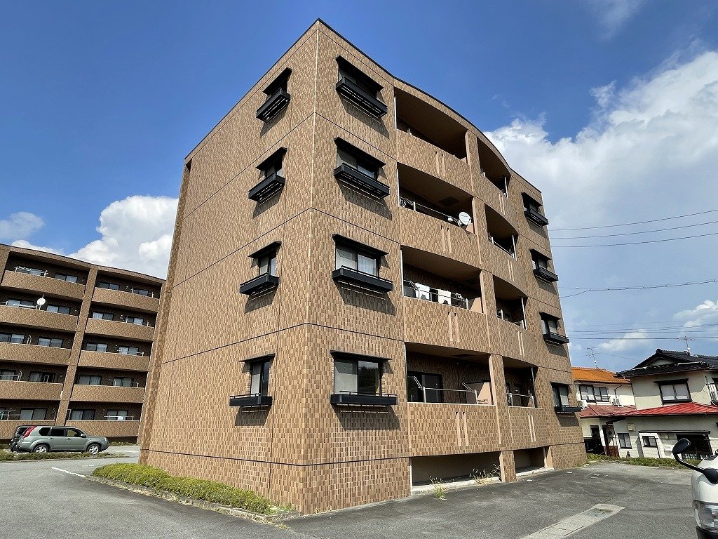 ガーデンハイム樗　３番館 外観