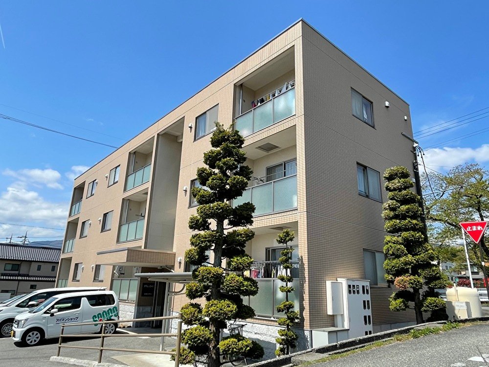 グラジュエート榮 外観