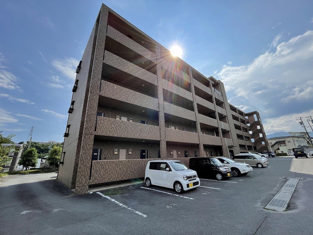 ガーデンハイム樗　１番館 外観
