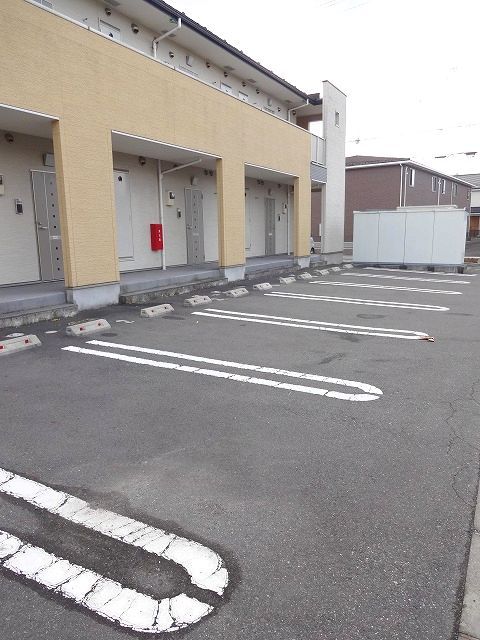 サンリット　ハウス 駐車場