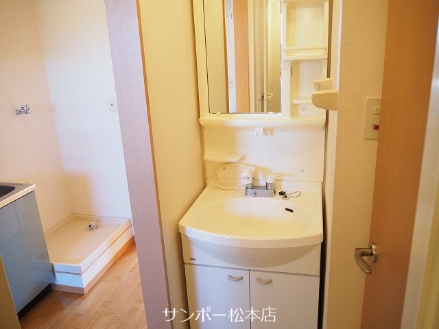 エクセレントタウン村井　A棟 洗面所