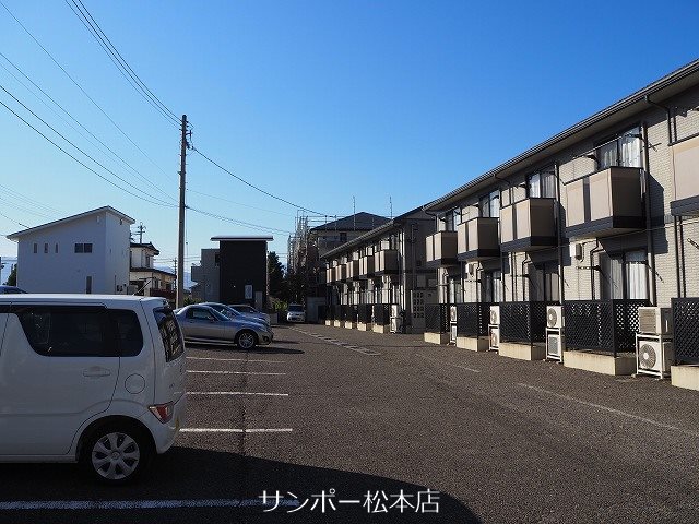 エクセレントタウン村井　A棟 駐車場