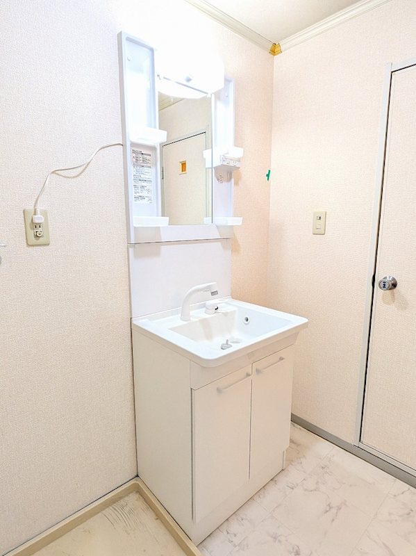 シャルム由比ヶ浜 洗面所
