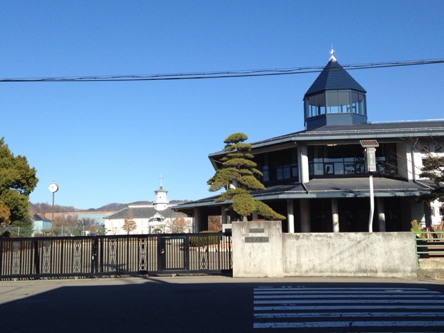 ハイカムール沢村 小学校