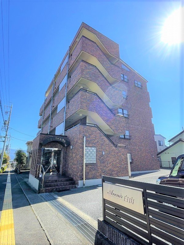 アヴェニール白山 外観