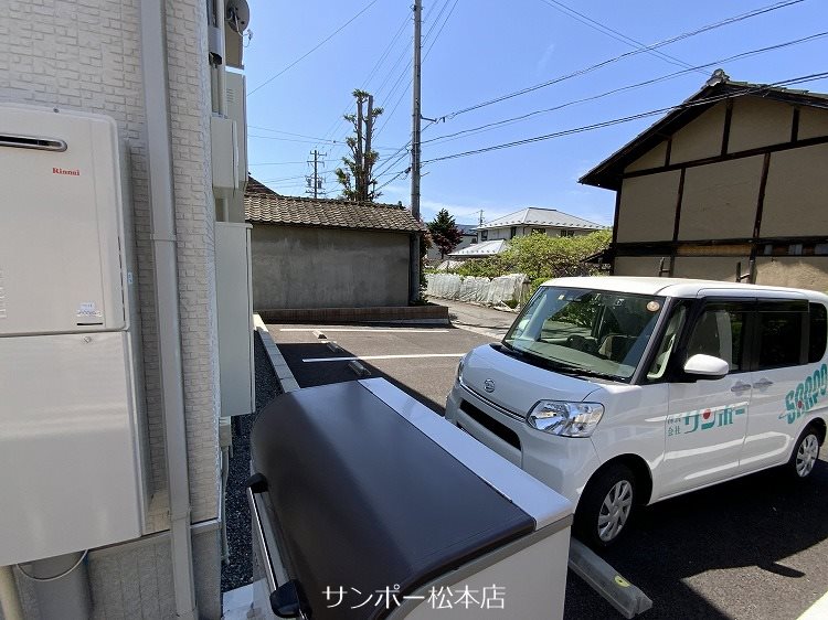 ヴァンヴェール 駐車場