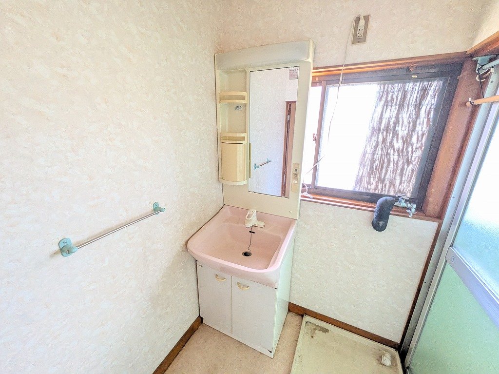 上郷黒田１５１－１２戸建て その他