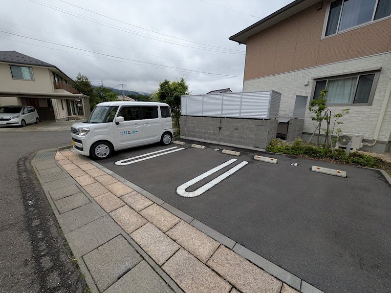 FONTAINE 駐車場