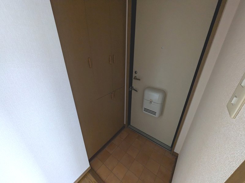 スプリングパーク横田　E棟 玄関