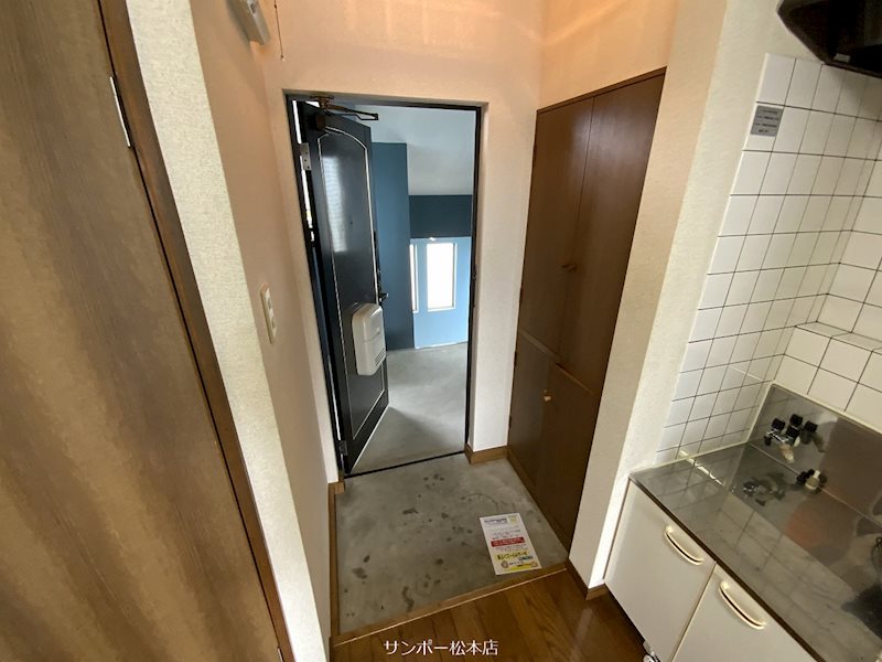 安曇野ハイツ新庄 玄関