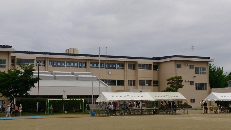 Limpia Garden Square(ガーデンスクエア) 小学校