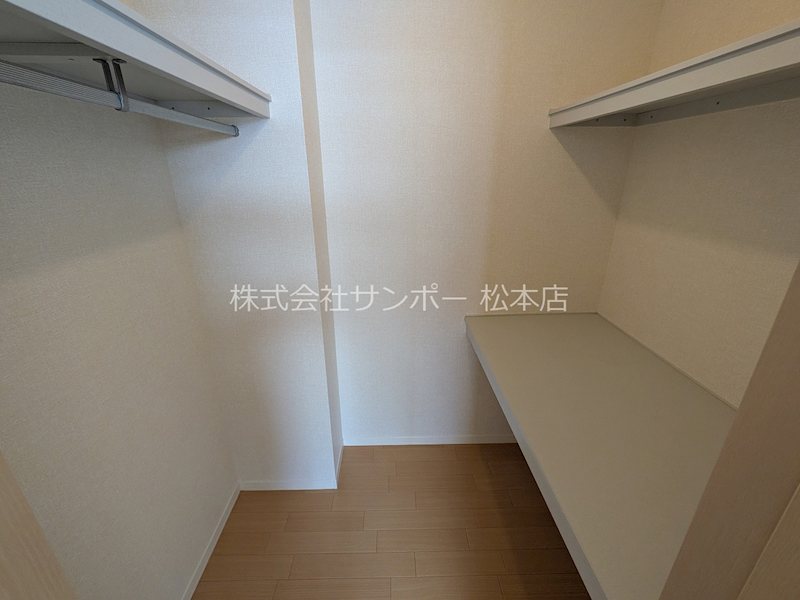 カーサファミリオ　Ｂ棟 収納