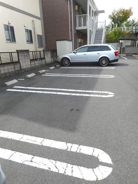 サンビレッジアイ 駐車場