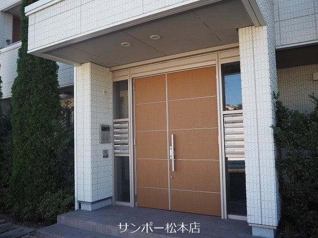 ベルテ渚 エントランス