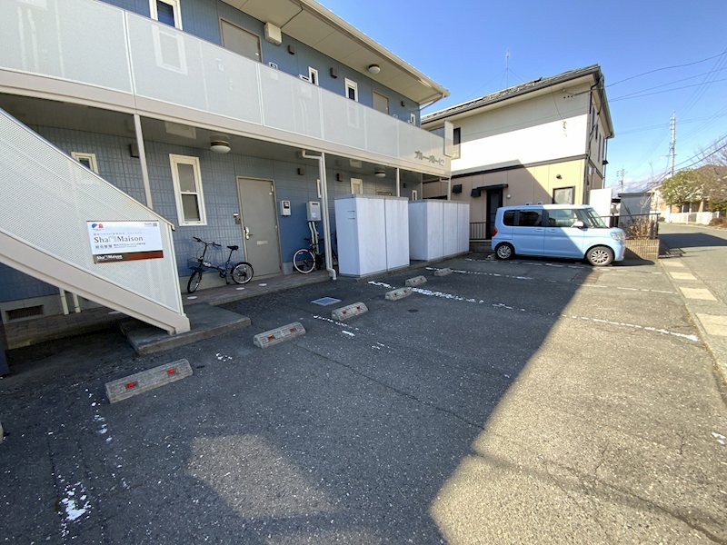 ブルーバトー 駐車場