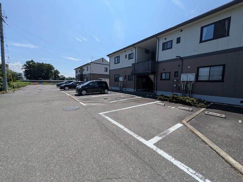 ディアスちごちご　B棟 駐車場