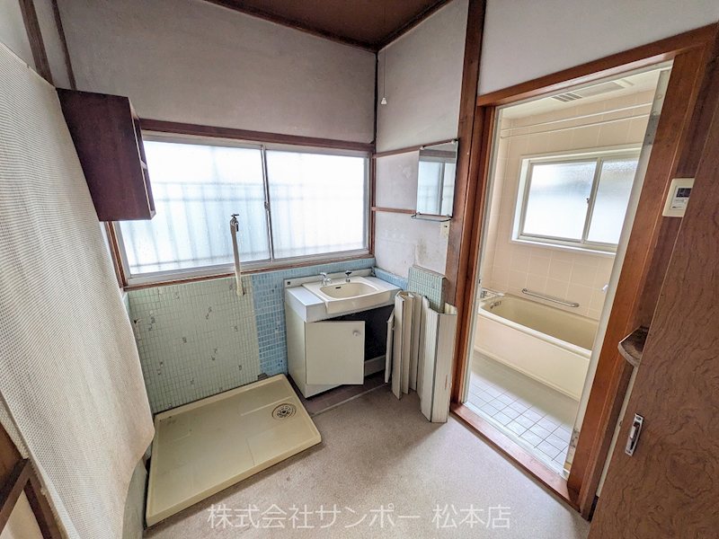 小屋北1丁目貸家 洗面所