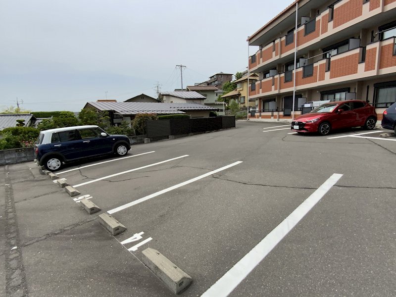 Ｖｉｅｗ　Ｃｒｅｓｔ 駐車場