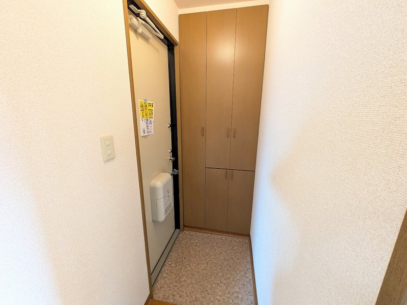 ウィステリア沢村　A棟 玄関
