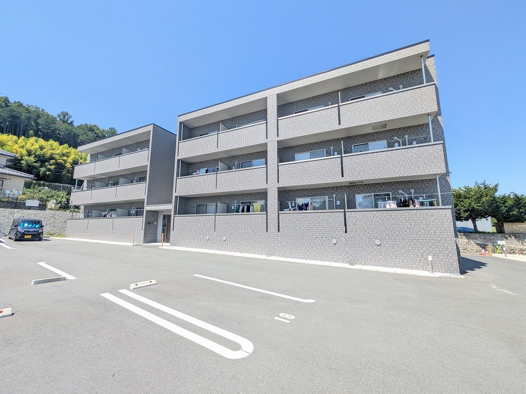 上郷マンション・スミオ 外観