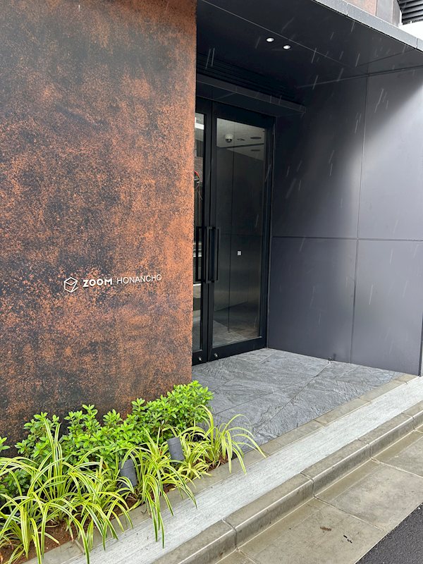 ZOOM方南町  エントランス