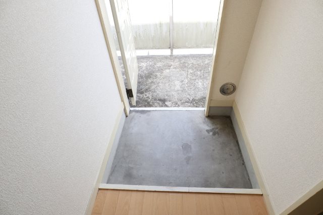 サンハイツ山下 玄関