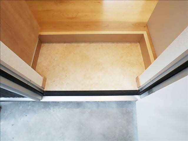 メゾン・ド・エム追浜 玄関